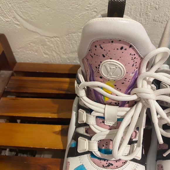 🎉SOLD🎉Louis Vuitton Archlight sneakers 39 - Picture 5 of 12
